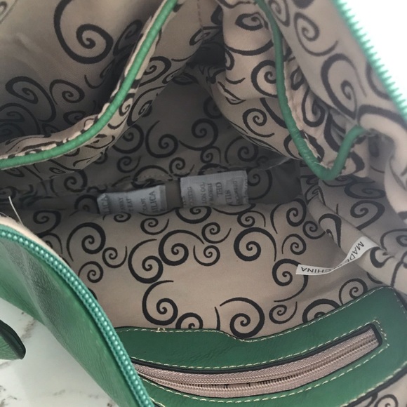 Green Spacious Shoulder Handbag - Picture 4 of 4